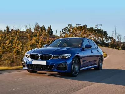 123oto THAY KÍNH XE Ô TÔ BMW 330i tận nơi